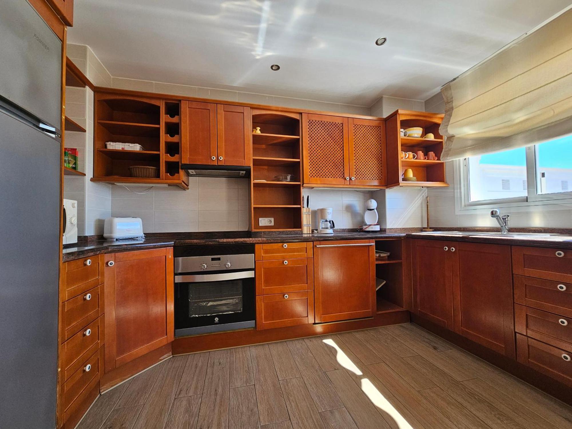 Edificio Sol Apartment เนร์คา ภายนอก รูปภาพ
